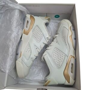 Jordan Athletic Shoes in White and Gold